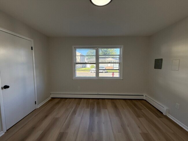Building Photo - 1243 Whelan Pl