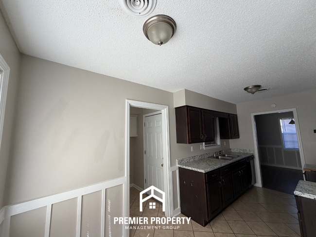 Building Photo - 7143 Markim Dr