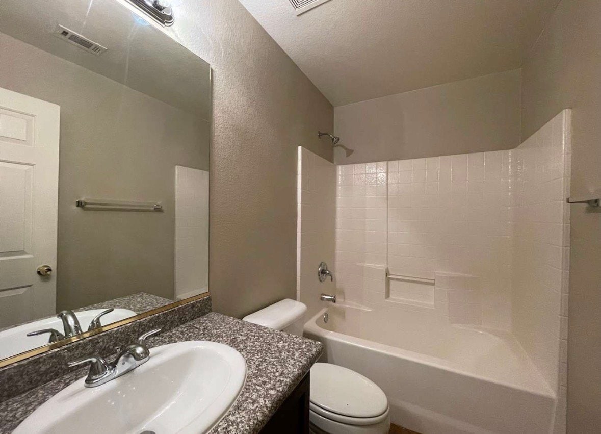 Building Photo - 285 Mayberry St