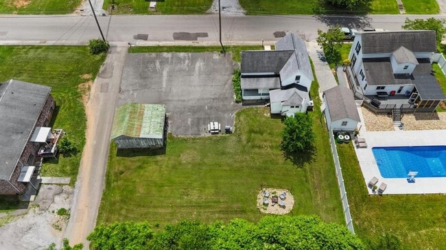 Building Photo - 714 E Jefferson St