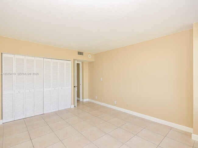 Building Photo - 780 NE 69th St
