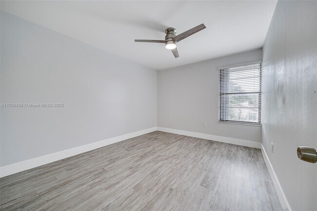 Building Photo - 9068 SW 129th Ln