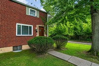 Building Photo - 1205 Labelle St