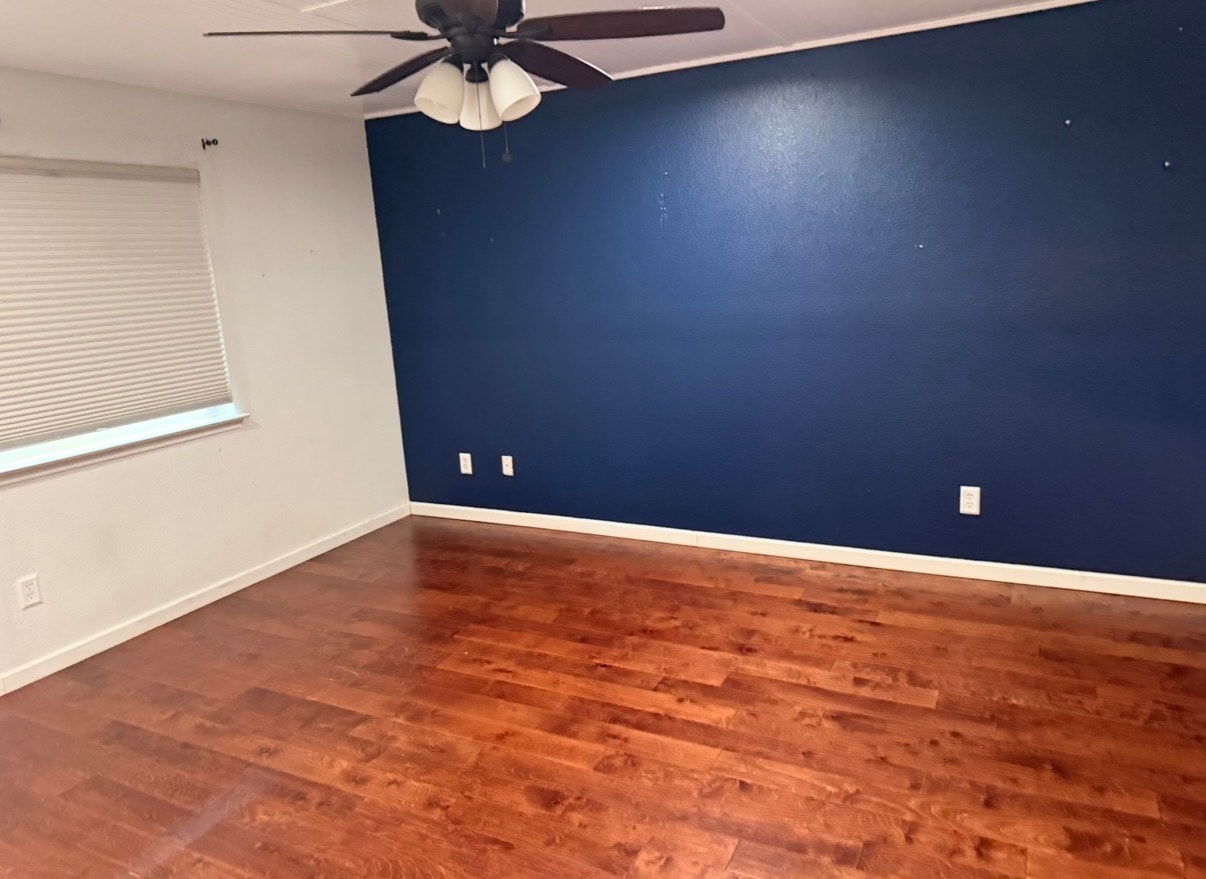 Building Photo - 6301 Glen Knoll Dr