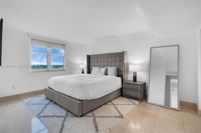 Building Photo - 3000 Coral Wy