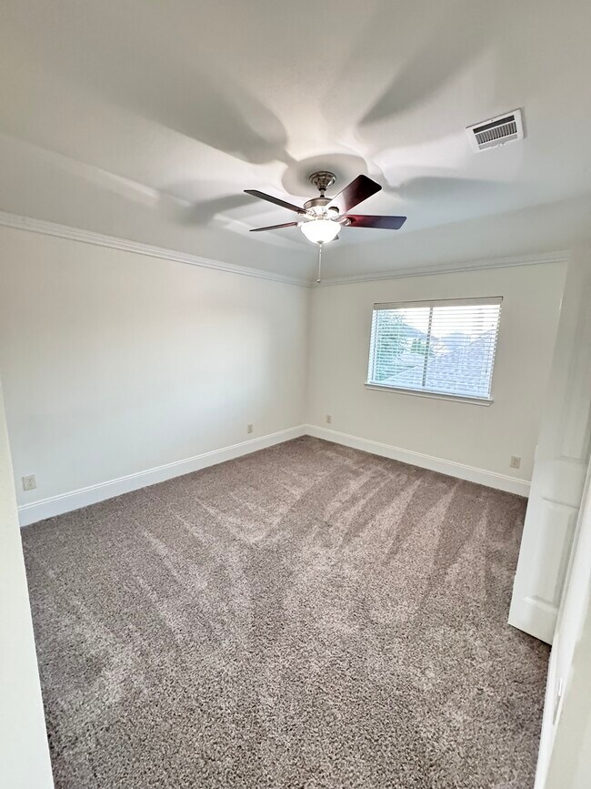 Building Photo - 15833 Bent Rose Way