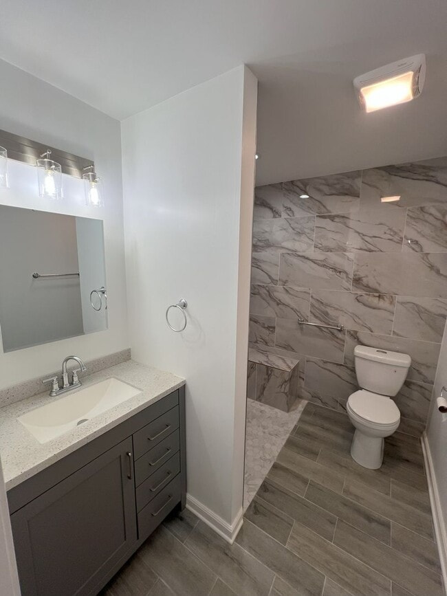 Building Photo - 4 bedroom, 2 bathroom home located in Bato...