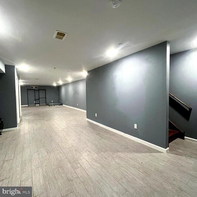 Building Photo - 1306-8 N Carlisle St