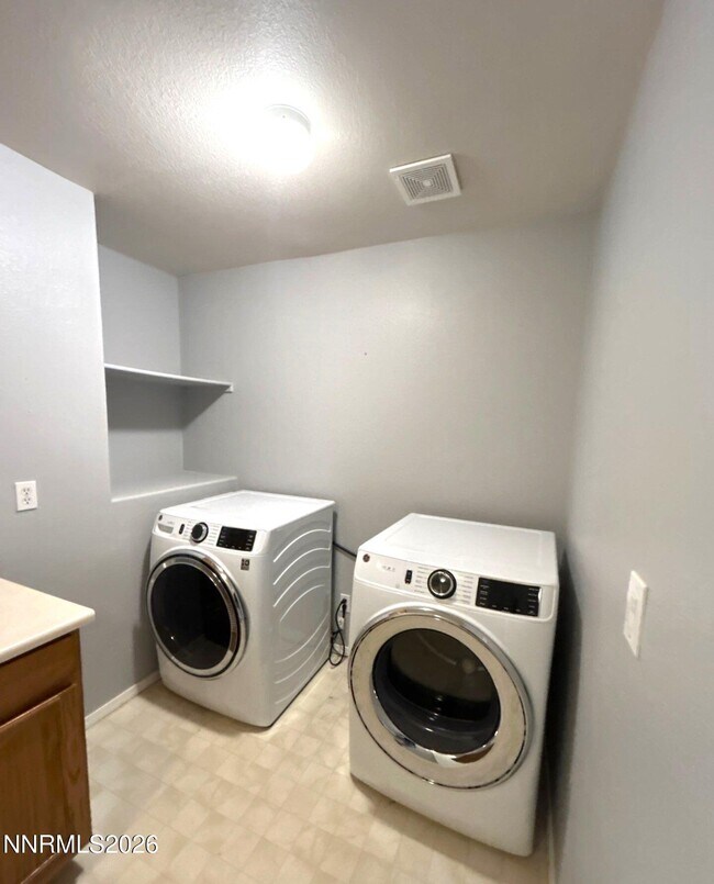 Building Photo - 157 Cecilia Ct