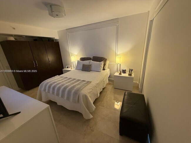 Building Photo - 9499 Collins Ave