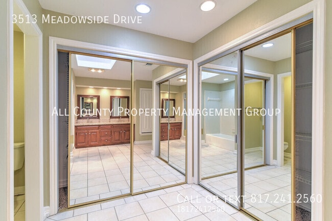 Building Photo - 3513 Meadowside Dr