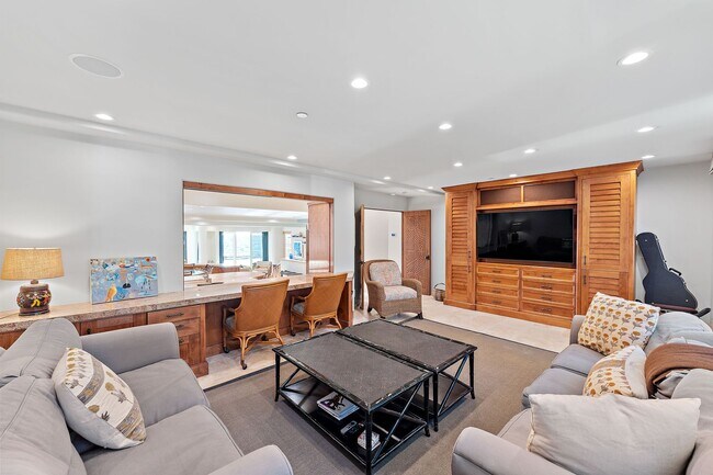 Building Photo - GORGEOUS CUSTOM BEACH HOME - Solimar Beach...
