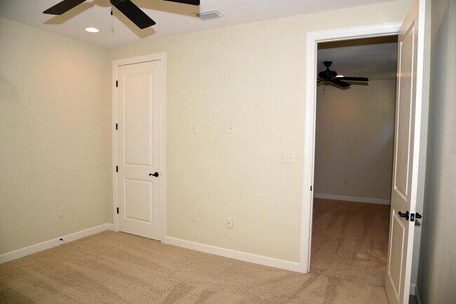 Building Photo - 4256 Skipjack Cove