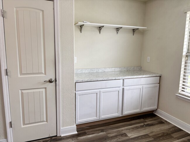 Building Photo - 5143 Carmell Ridge Cir