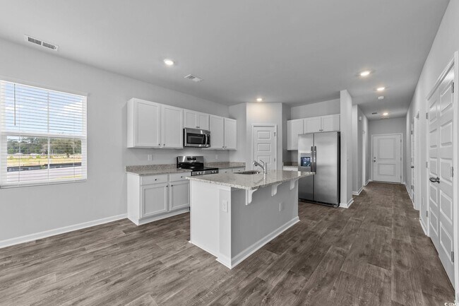 Building Photo - 136 Talladega Dr