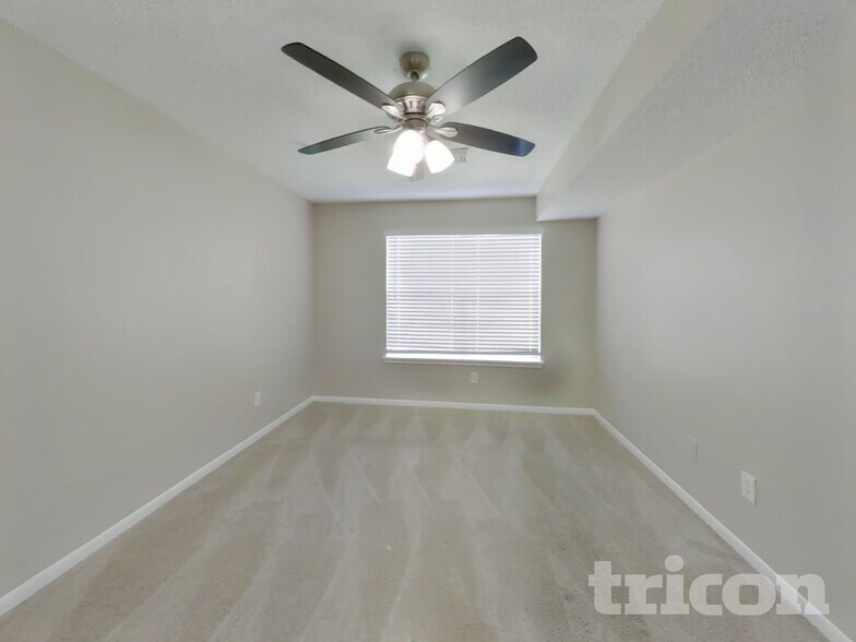 Building Photo - 3210 Kelling St