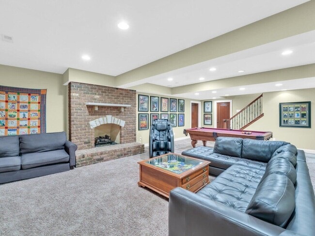 Building Photo - 106 Michigan Ct