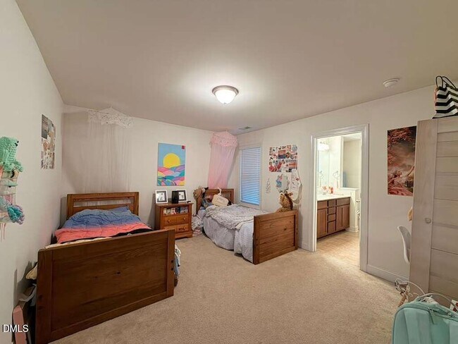 Building Photo - 735 Lampwick Ln