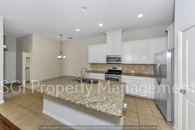 Building Photo - 679 Emily Ln