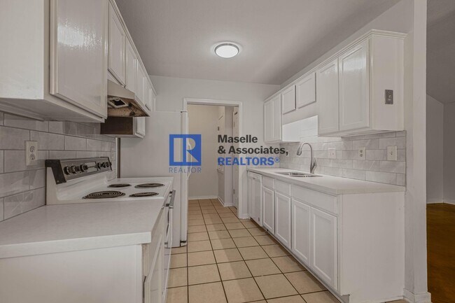 Building Photo - 1212 Barnett Bend Cir