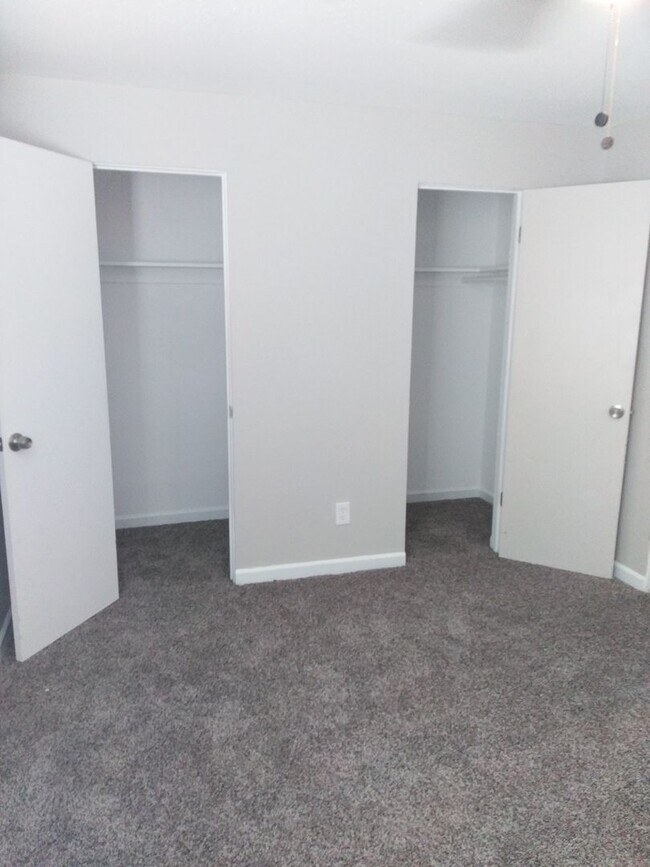 Building Photo - 1429 Potter Dr