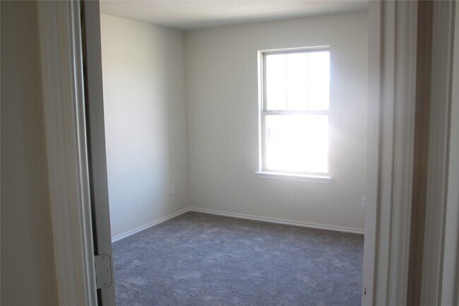 Building Photo - 128 Green Egret Wy