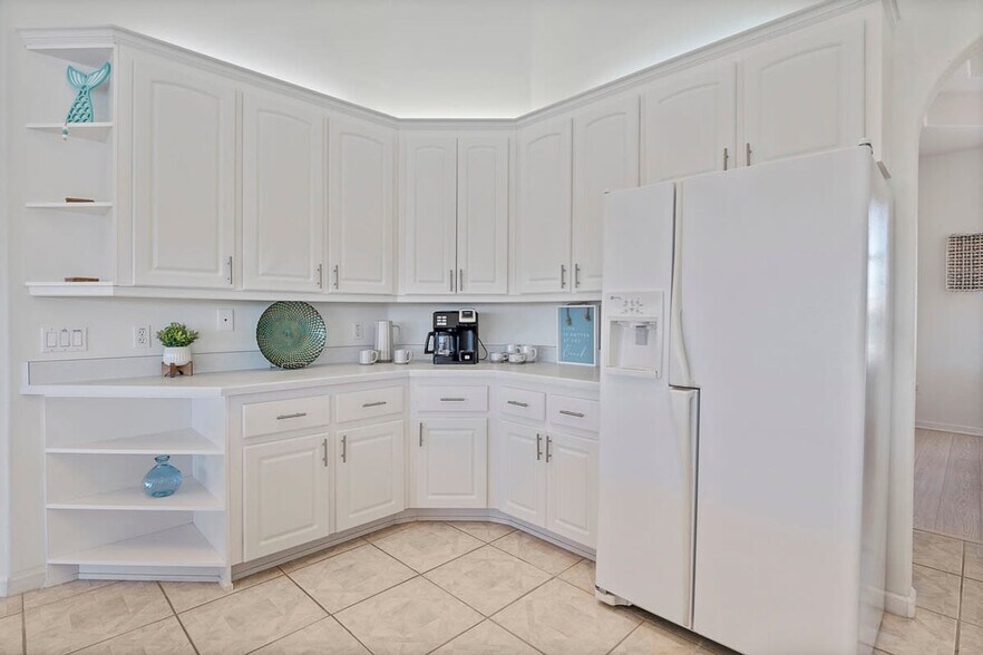 Building Photo - 23 Claridge Ct N