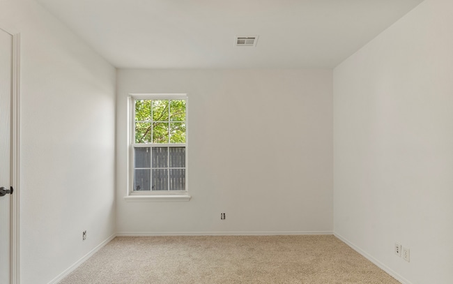 Building Photo - Glenpool 4 Bed 2 Bath with Open and Split ...