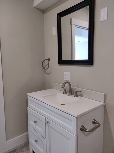 Bathroom - 39 Center of Town Rd