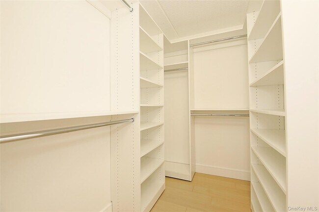 Building Photo - 230 W Broadway