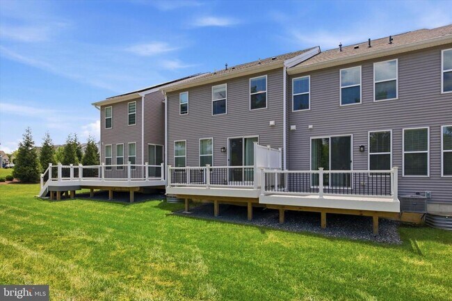 Building Photo - 203 Segel Dr