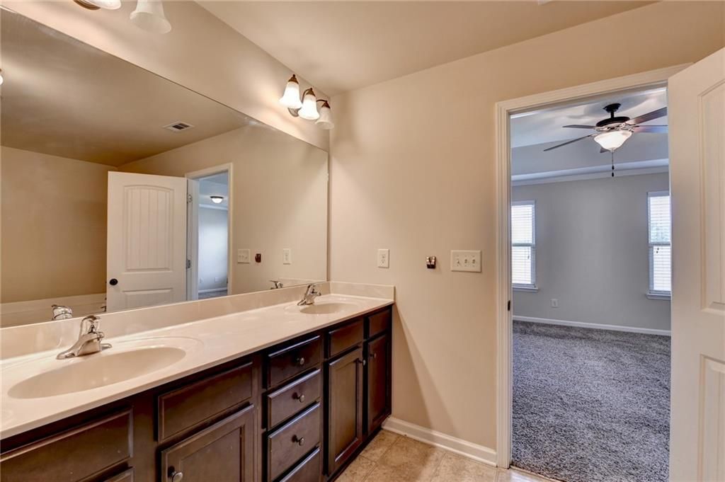 Building Photo - 2520 Morgan Chase Dr