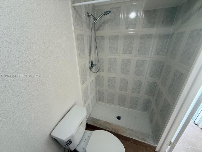 Building Photo - 1612 NE 169th St