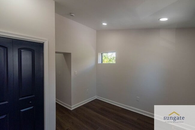 Building Photo - 1602 Cypress St