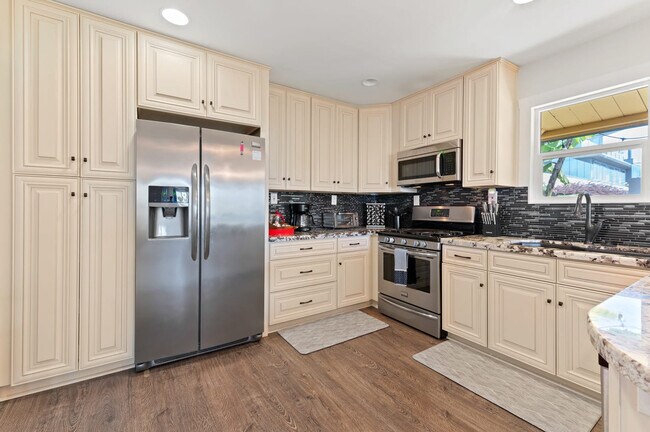 Building Photo - 4363 Osprey St