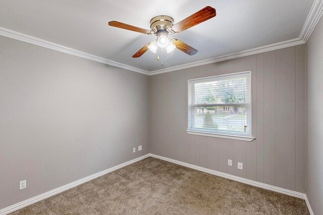 Building Photo - 3264 Northaven Rd