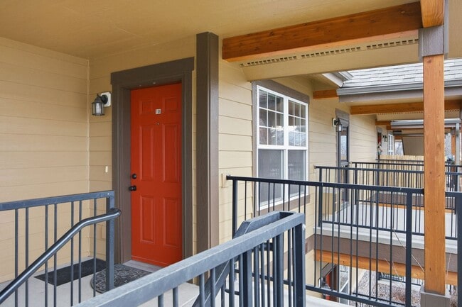 Building Photo - *PET FRIENDLY* 2 Bed 2 Bath Condo