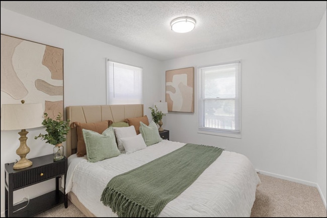 Building Photo - Updated South Omaha Home with Oversized Garage