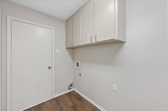 Building Photo - 5126 Collinwood Ave