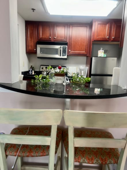 Building Photo - 1280 WPS