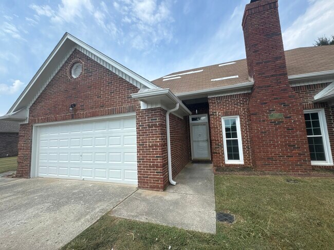 Building Photo - 2322 Magna Carta Pl SW