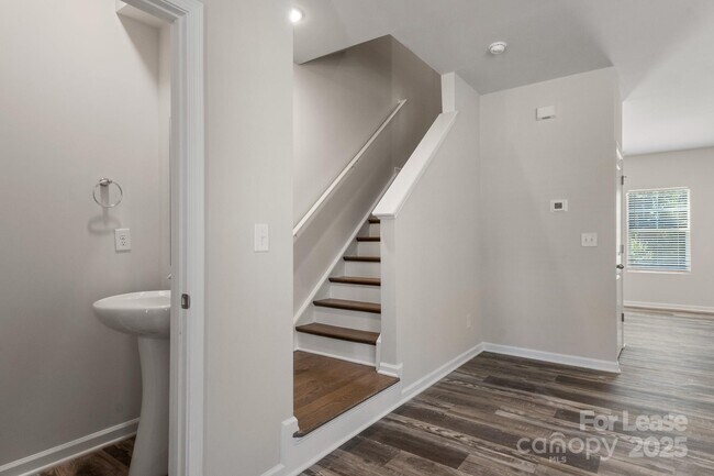 Building Photo - 117 Dogwood Vlg Trl