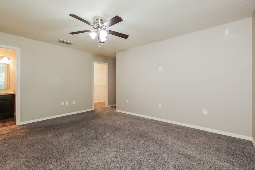 Building Photo - 8006 Brookeshire Dr
