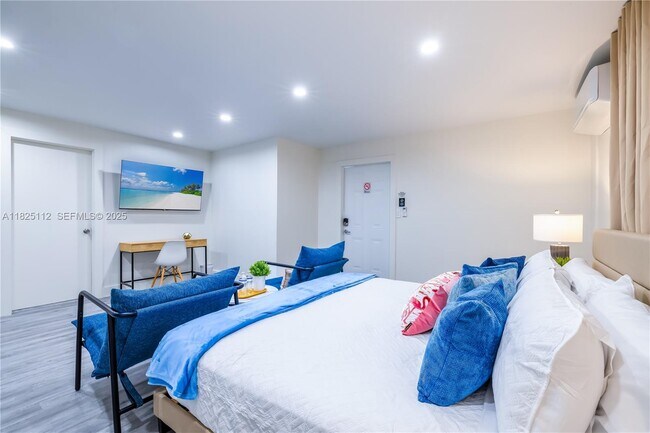 Building Photo - 1836 NW 16th Terrace