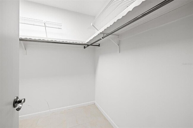 Building Photo - 5220 Brittany Dr S