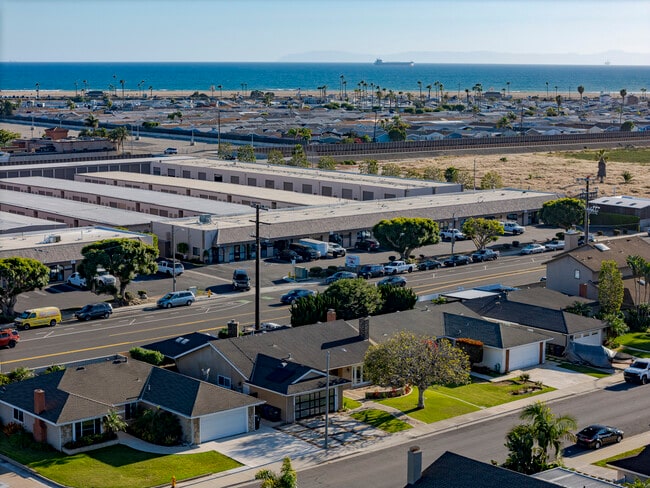 Building Photo - 8562 Sandy Hook Dr