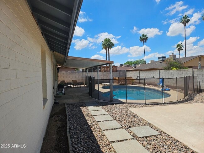 Building Photo - 1618 E Bell De Mar Dr