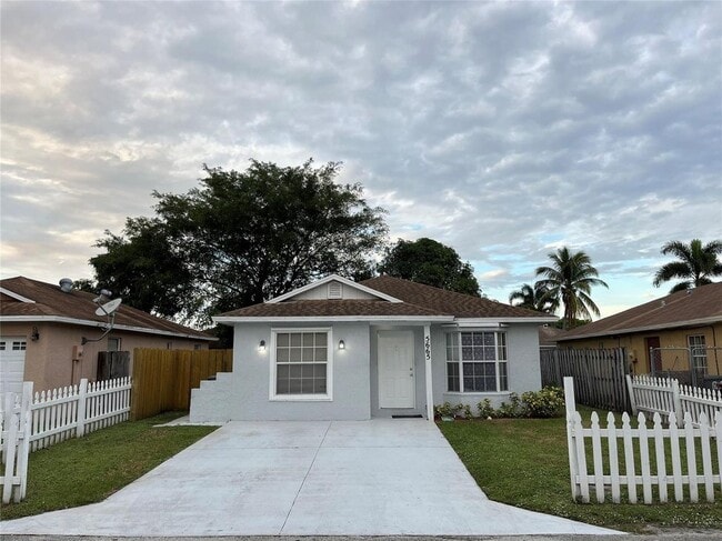 Primary Photo - 5665 Boynton Cove Way