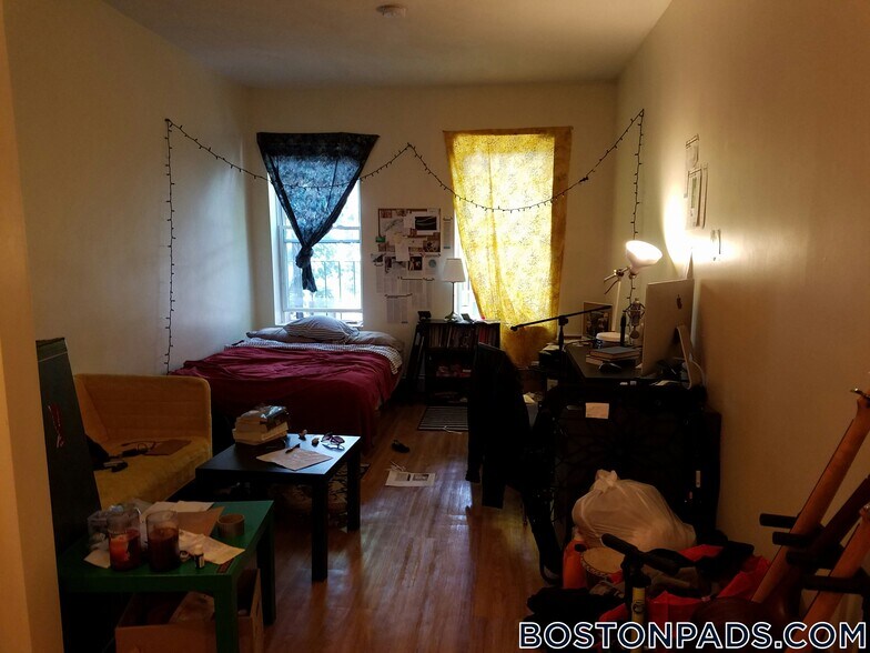 Building Photo - 59 S Huntington Ave
