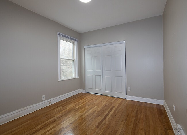 Building Photo - 1841 N Linder Ave